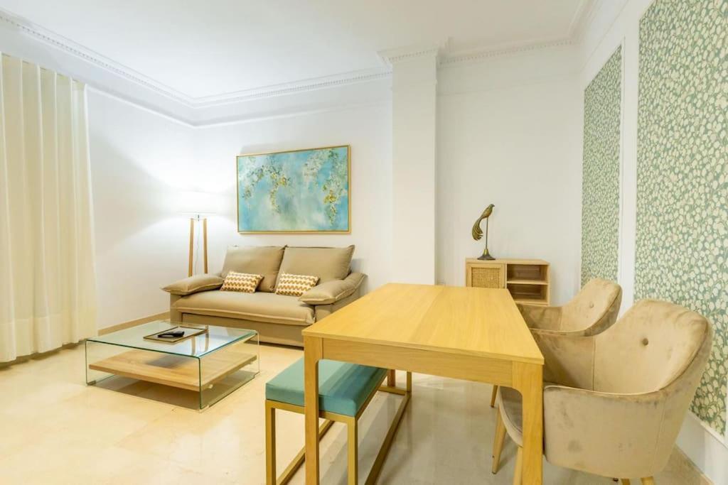 Imperial Central Suite By Valcambre Seville Exterior photo